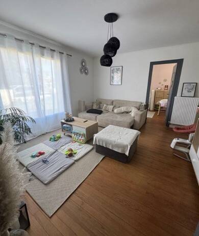 Maison à louer 945 € 5 pièces 4 chambres Lesparre-Medoc 33340