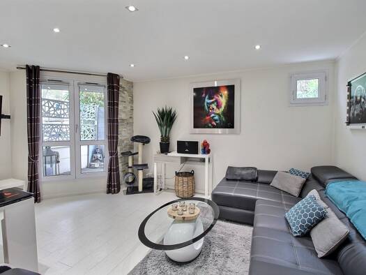 Appartement à louer 920 € 2 pièces 1 chambre 53 m² RDC/2 L'Europe Guyancourt 78280