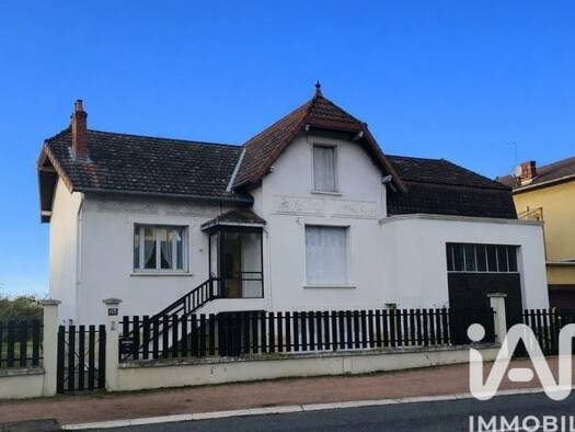 Maison de ville à vendre 213 000 € 5 pièces 3 chambres 171 m² 3 000 m² de terrain Abrest 03200