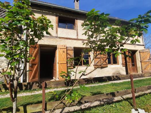 Maison à vendre 86 100 € 3 pièces 2 chambres 79 m² 45 m² de terrain Seix 09140