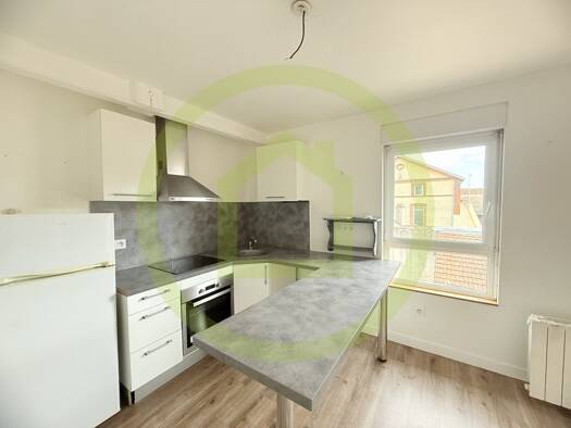 Immeuble à vendre 315 000 € Saint-Vallier 26240