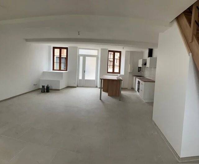 Maison à louer, 103m², SOMBERNON