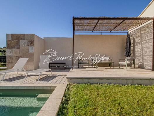 Maison à vendre 675 000 € 7 pièces 5 chambres 180 m² 1 000 m² de terrain Saint-Saturnin-Lès-Apt 84490