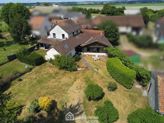 Maison à vendre 169 800 € 6 pièces 4 chambres 148 m² 1 768 m² de terrain Dangé-Saint-Romain 86220