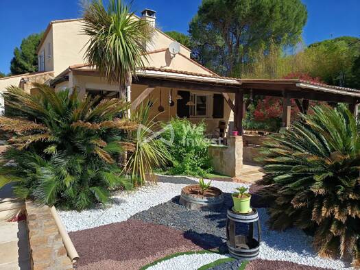 Villa à vendre 540 000 € 8 pièces 4 chambres 210 m² Aspiran 34800