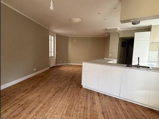Duplex à louer 790 € 3 pièces 2 chambres 76 m² 2ème étage Chatel Guyon 63140