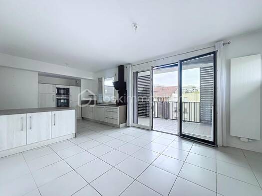 Appartement à vendre 315 000 € 4 pièces 2 chambres 76,8 m² Étage 3/5 Bealieres Meylan 38240