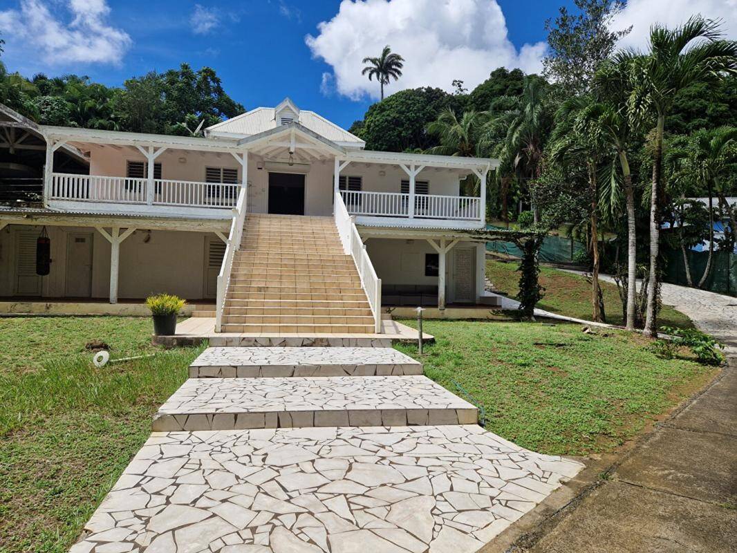 Maison à vendre, 279m², PETIT BOURG