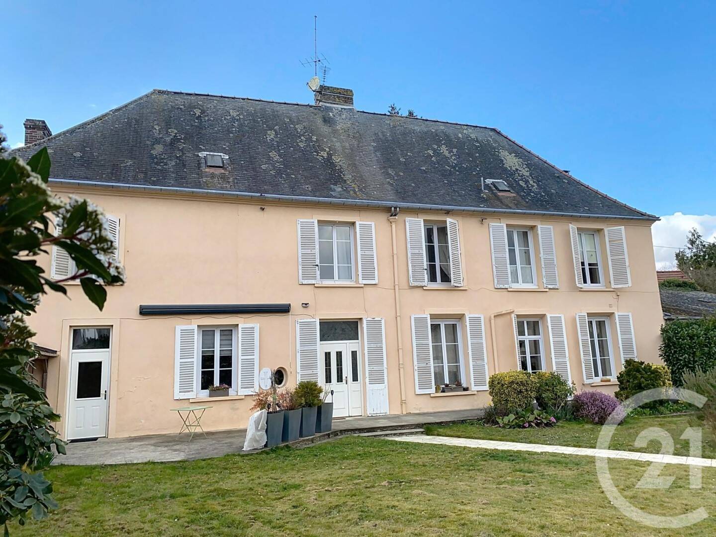 Maison à vendre, 325m², NANTEUIL LE HAUDOUIN
