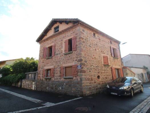 Maison à vendre 170 000 € 6 pièces 4 chambres 159 m² 130 m² de terrain Orbeil 63500