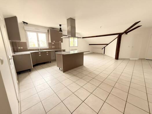 Appartement à vendre 262 000 € 4 pièces 3 chambres 104 m² Étage 2/2 Chemin de Fer Coulommiers 77120