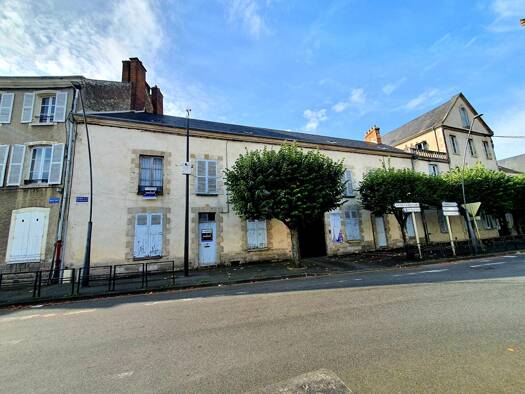 Immeuble à vendre 265 000 € 450 m² Route d'Orleans Pithiviers 45300