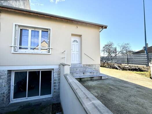 Maison de plain-pied à vendre 236 000 € 5 pièces 3 chambres 107 m² 236 m² de terrain Gate Vigne Mantes-la-Jolie 78200