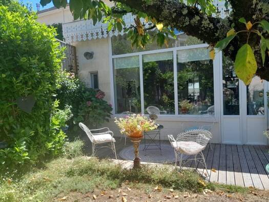 Maison à vendre 699 000 € 5 pièces 3 chambres 150 m² 196 m² de terrain Bordeaux 33800