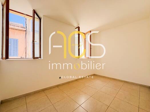 Appartement à louer - Première occupation 650 € 2 pièces 1 chambre 32,07 m² 1er étage Ferrieres et l'Ile Martigues 13500