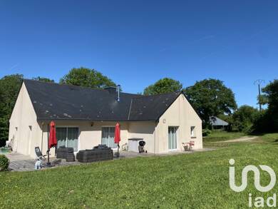 Maison de plain-pied à vendre 265 000 € 5 pièces 3 chambres 117 m² 16 775 m² de terrain Laz 29520