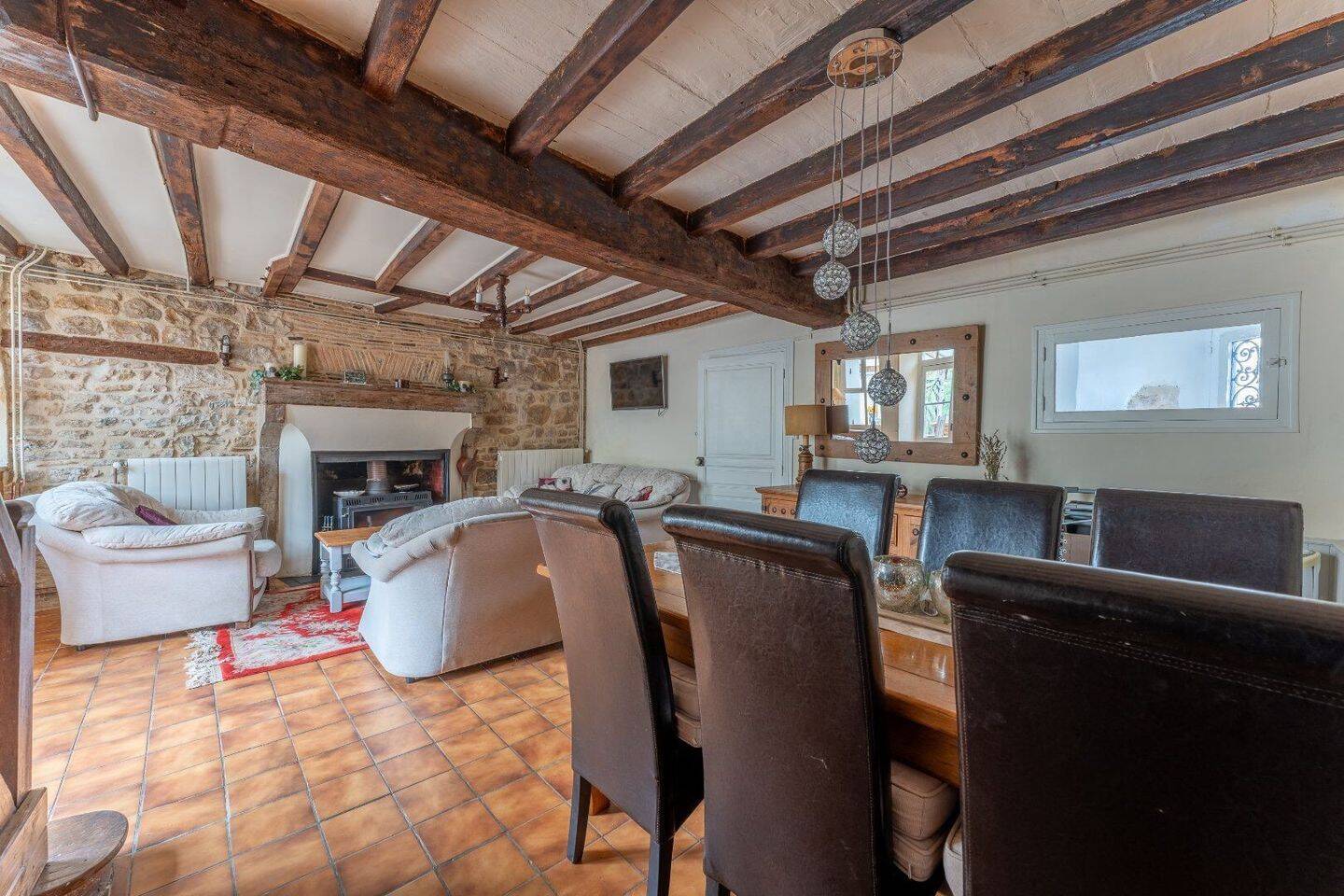 Maison à vendre, 142m², NANTEUIL EN VALLEE