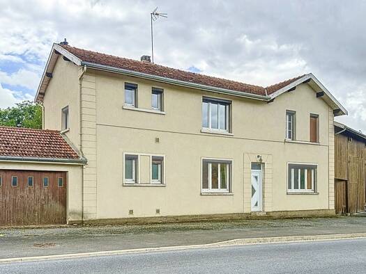 Maison à vendre 104 900 € 8 pièces 3 chambres 164 m² 1 000 m² de terrain Suippes 51600