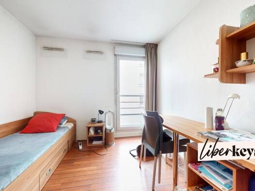 Appartement à vendre 65 000 € 1 pièce 18 m² 4ème étage Charpennes Villeurbanne 69100