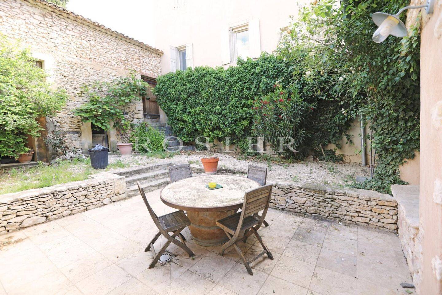 Maison à vendre, 517m², SAINT SATURNIN LES APT