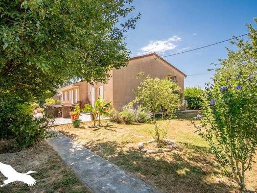 Maison de plain-pied à vendre 220 000 € 5 pièces 4 chambres 110 m² 1 250 m² de terrain Le Fossat 09130