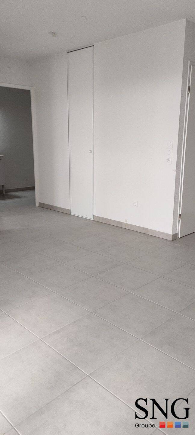 T2 AVEC LOGGIA ET PARKING — 4