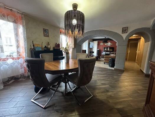 Maison à vendre 220 000 € 6 pièces 3 chambres 127 m² Venarey-les-Laumes 21150