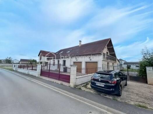 Maison à vendre 299 000 € 10 pièces 6 chambres 220 m² 1 500 m² de terrain Toul 54200