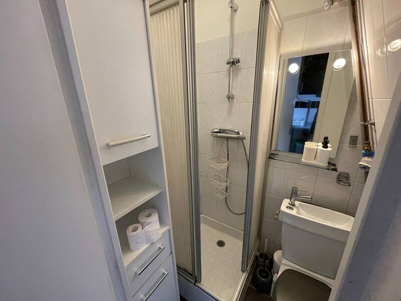 Maison à louer, 11m², PARIS 18E