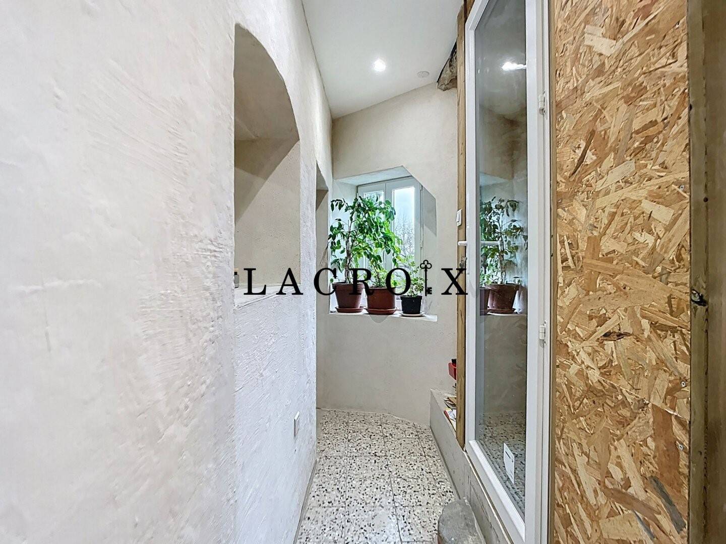 Maison à vendre, 46m², SAINT JEAN DE MARUEJOLS ET AVEJAN