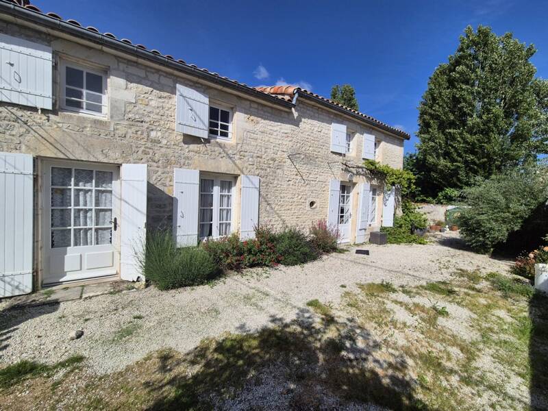 Maison à vendre, 132m², SURGERES