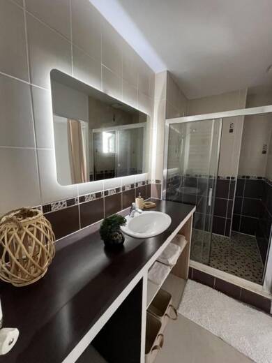 Appartement à louer 690 € 3 pièces 2 chambres 61 m² Sainte Marie Nord-Gare-Legugnon Oloron-Sainte-Marie 64400