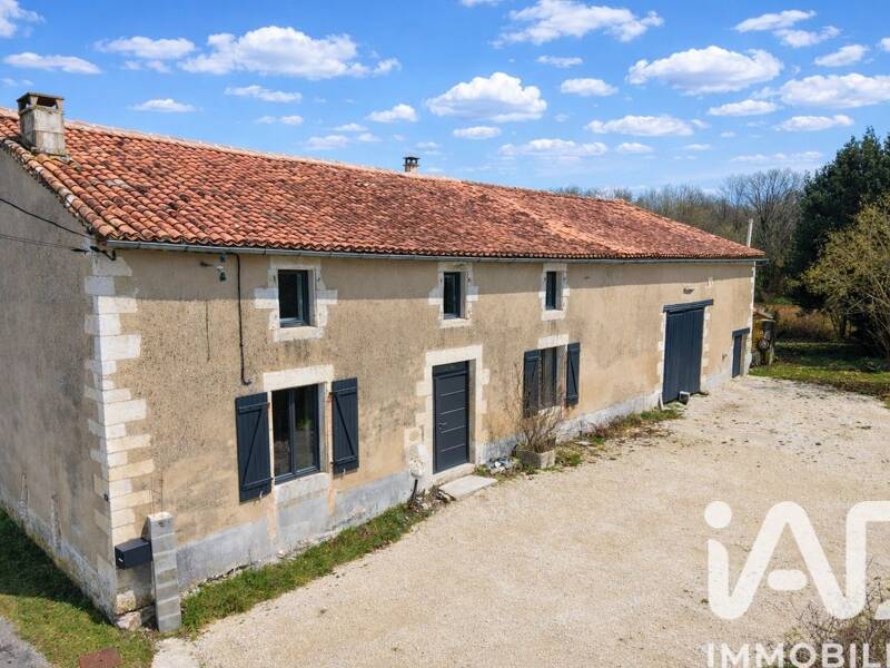 Maison à vendre, 196m², SAINT CIERS SUR BONNIEURE