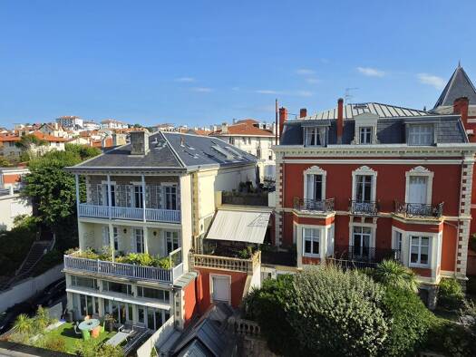 Appartement à vendre 350 000 € 2 pièces 1 chambre 49,07 m² Étage 5/5 Mairie-Marne Biarritz 64200