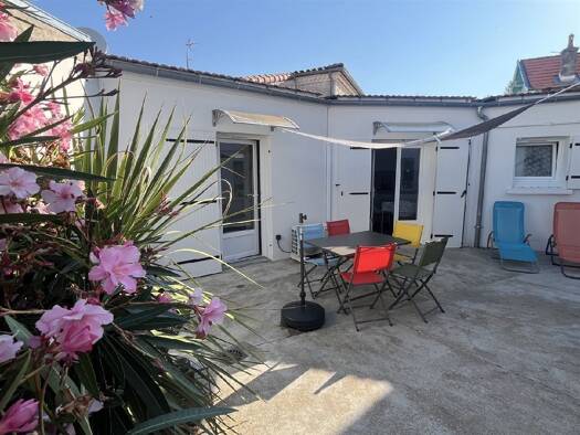 Maison de plain-pied à vendre 189 000 € 2 pièces 1 chambre 27 m² 45 m² de terrain Saint-Georges-de-Didonne 17110