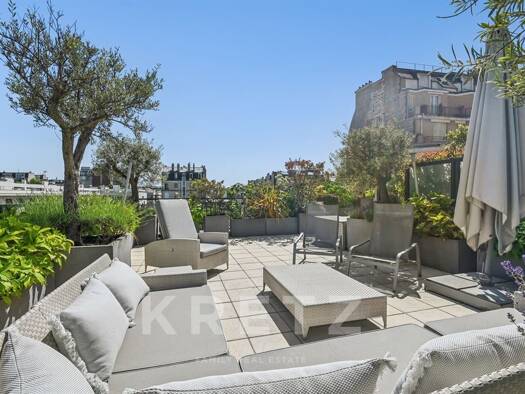 Duplex à vendre 3 150 000 € 5 pièces 2 chambres 163 m² 4ème étage Parc d'Orléans Neuilly-sur-Seine 92200