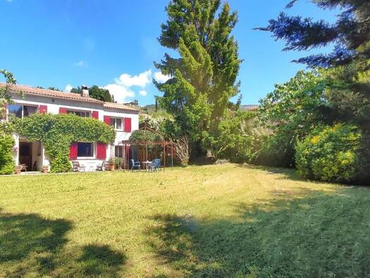 Villa à vendre 879 000 € 12 pièces 8 chambres 270 m² 2 055 m² de terrain Tourrette-Levens 06690
