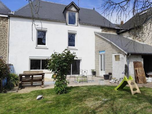 Maison à vendre 145 000 € 7 pièces 4 chambres 158 m² 636 m² de terrain Grazay 53440