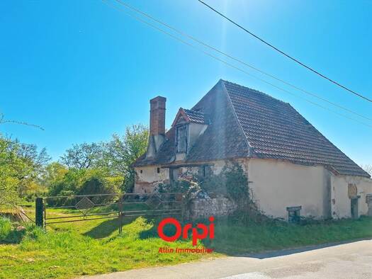 Maison à vendre 29 000 € 2 pièces 1 chambre 42,5 m² 8 442 m² de terrain Vaux 03190