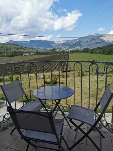 Maison de plain-pied à vendre 405 000 € 8 pièces 5 chambres 283 m² 1 615 m² de terrain Menglon 26410