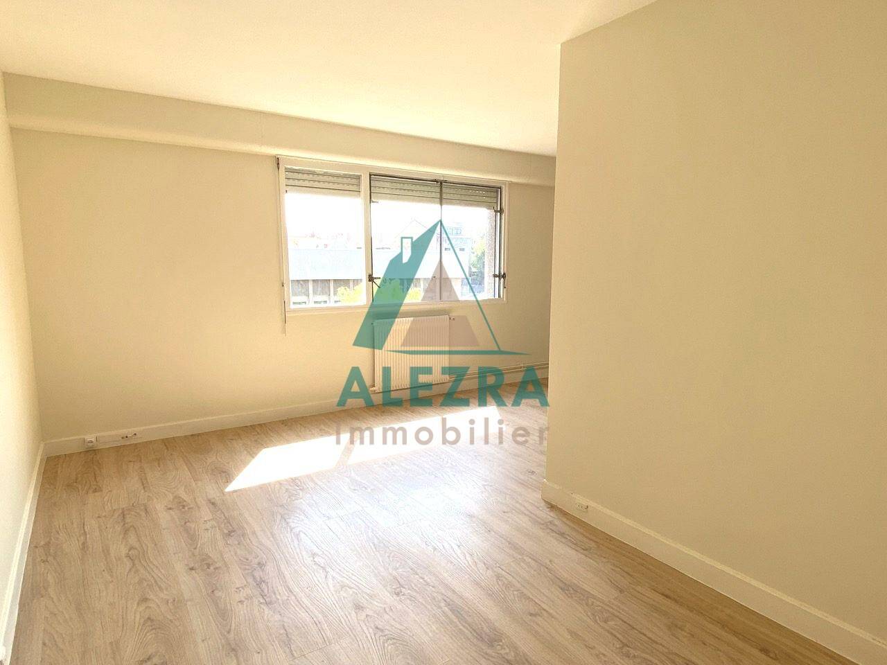 Maison à louer, 28m², NANTERRE