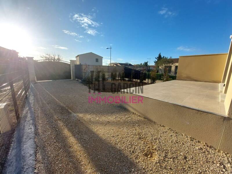 Maison à louer, 97m², PERNES LES FONTAINES