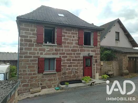 Maison à vendre 219 900 € 11 pièces 4 chambres 157 m² 850 m² de terrain Saint-Aulaire 19130