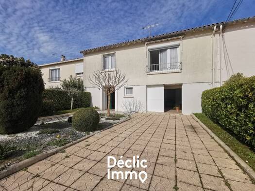 Maison de ville à vendre 194 000 € 4 pièces 2 chambres 93 m² 306 m² de terrain Centre Ville Niort 79000