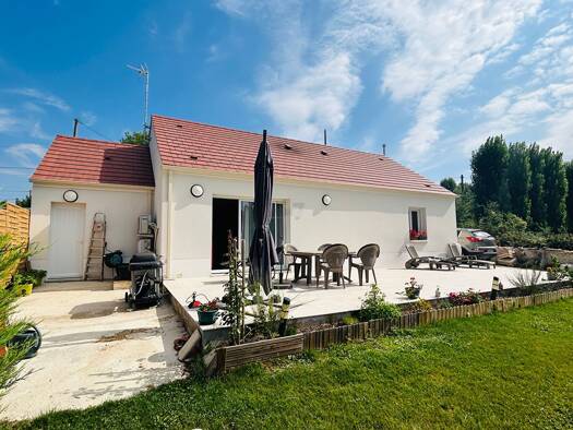 Maison de plain-pied à vendre 239 000 € 4 pièces 2 chambres 80 m² 785 m² de terrain La Ferté-sous-Jouarre 77260