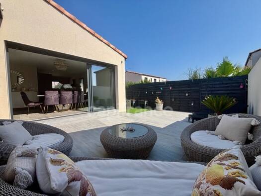 Maison de plain-pied à vendre - Première occupation 420 000 € 4 pièces 3 chambres 121 m² 370 m² de terrain Pomérols 34810