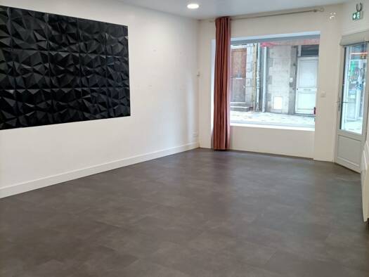 Local commercial à louer 620 € 55,4 m² de surface de vente Centre Ville Rive Gauche Laval 53000