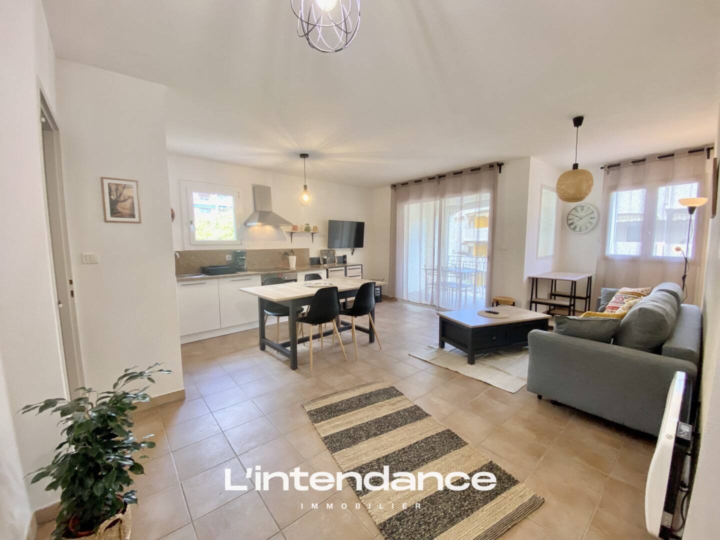 Maison à louer, 47m², HYERES