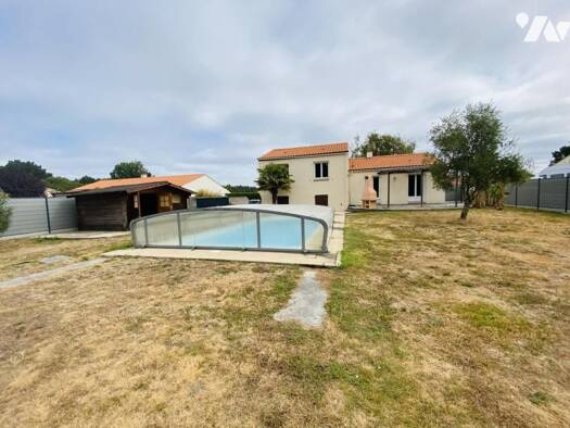 Maison à vendre 289 970 € 4 pièces 3 chambres 105 m² 1 470 m² de terrain La Marne 44270