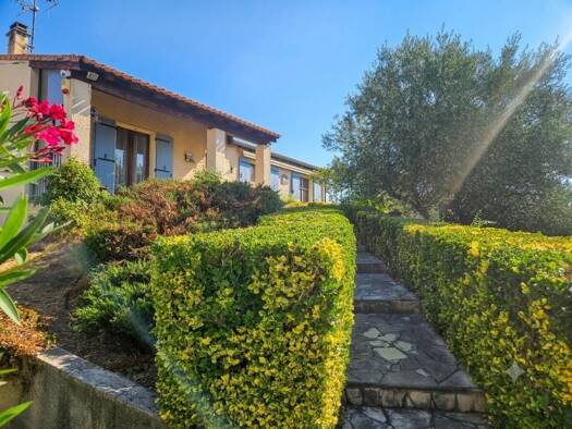 Maison à vendre 299 000 € 4 pièces 3 chambres 92,2 m² 702 m² de terrain Le Cailar 30740